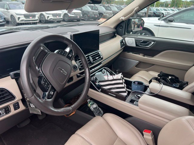 Used 2024 Black Lincoln L Reserve image 9