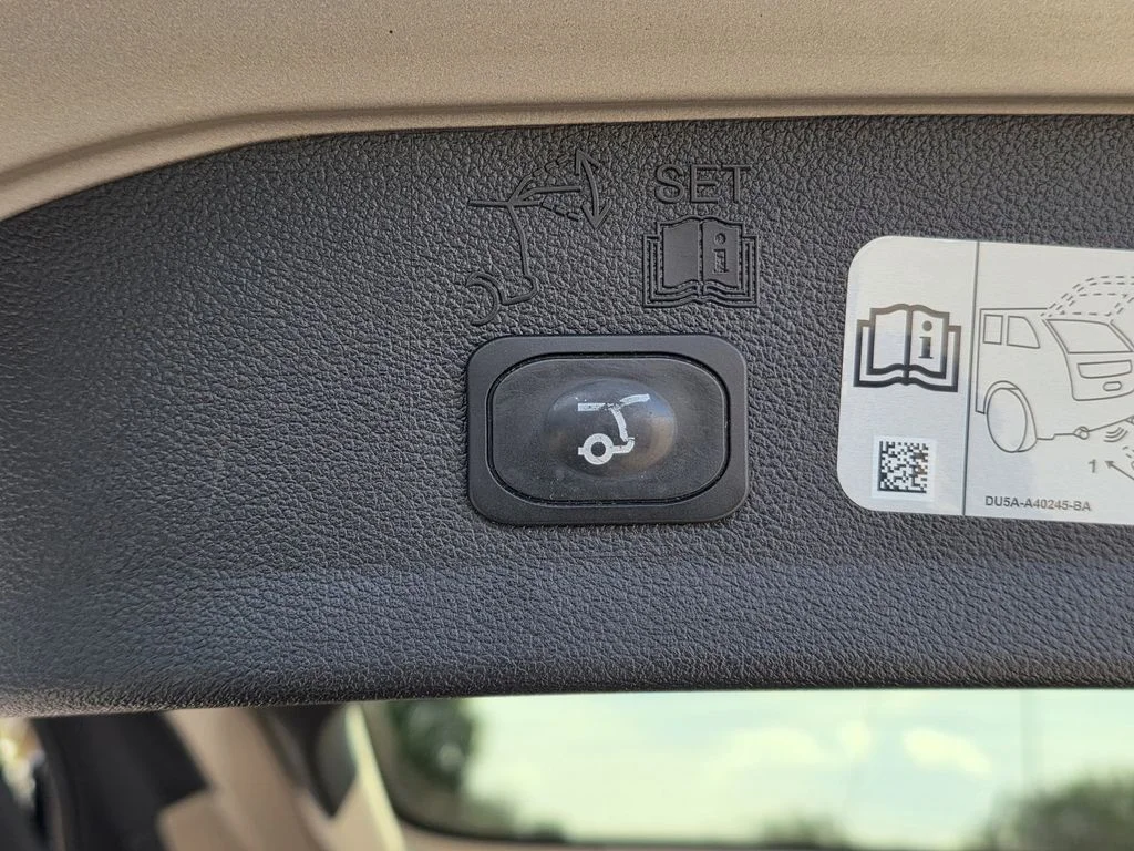 Used 2017 Gold Ford Titanium image 10