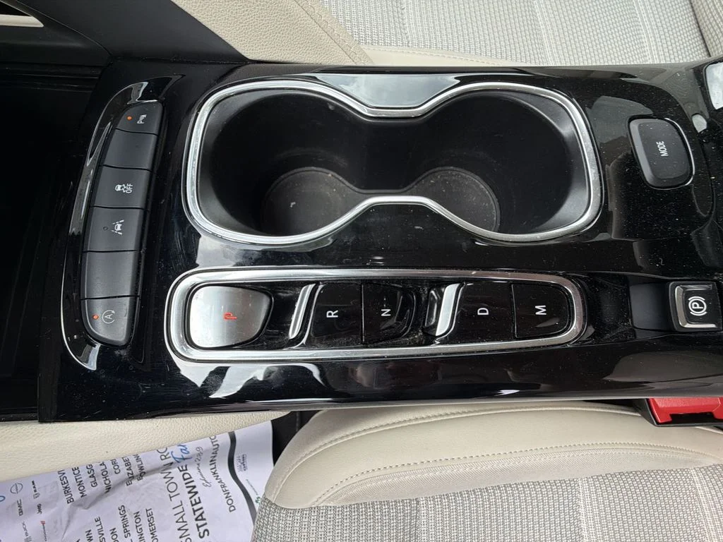 Used 2023 Gray Buick Preferred image 25