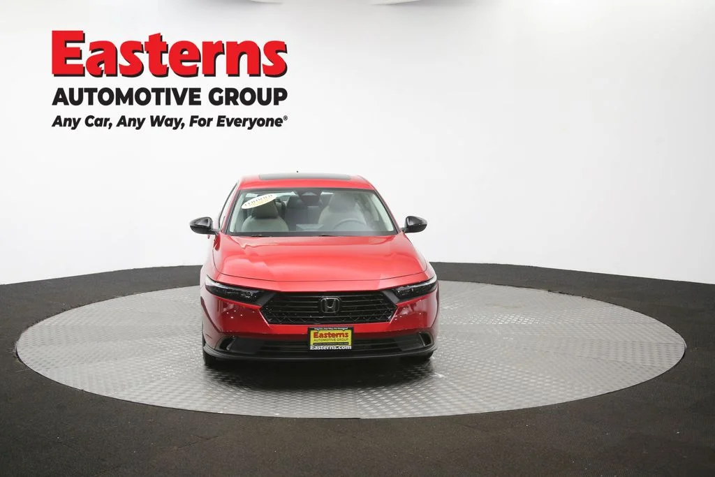 Used 2025 Red Honda SE image 51