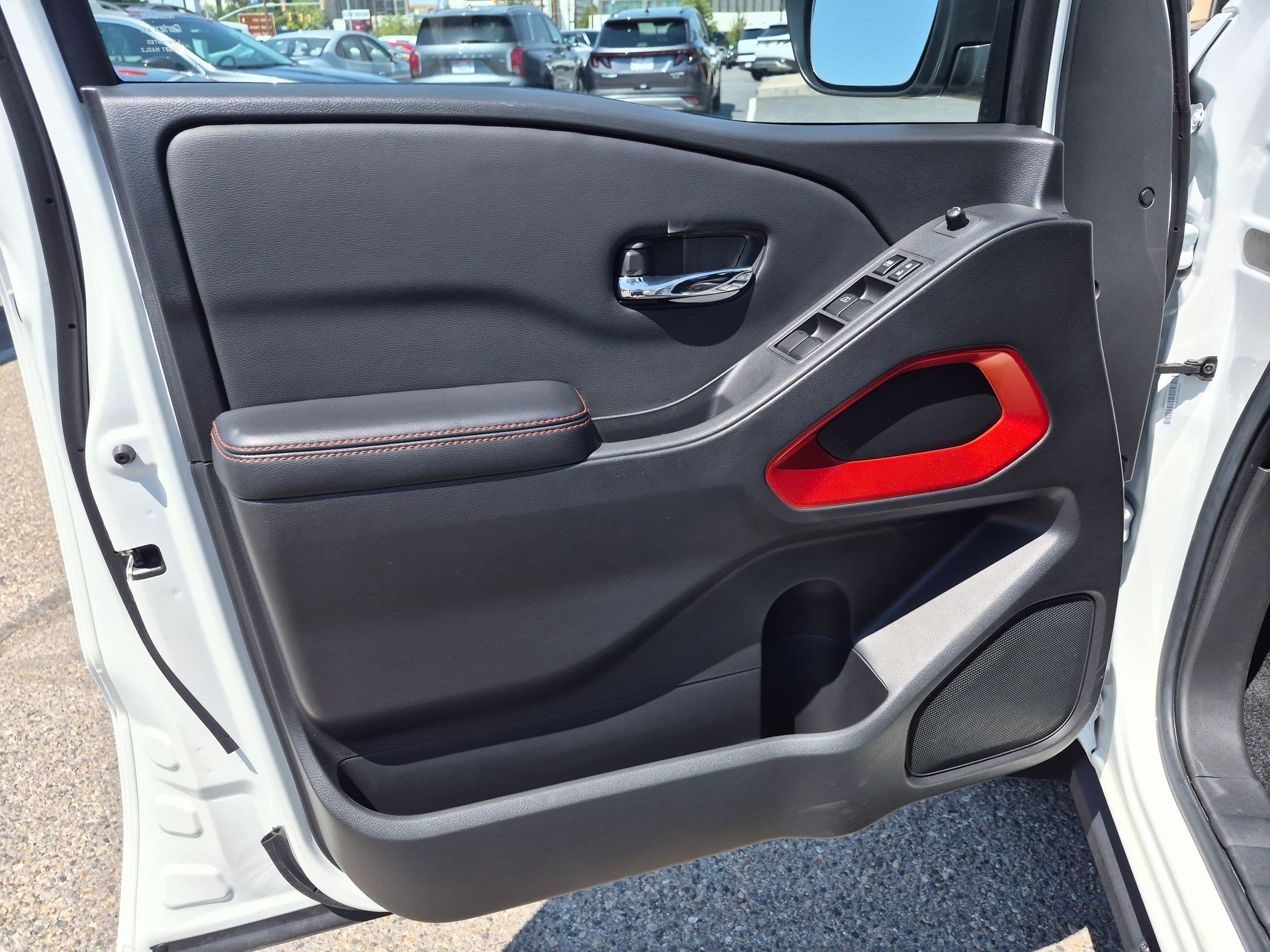 Used 2025 Glacier White Nissan PRO-4X image 13