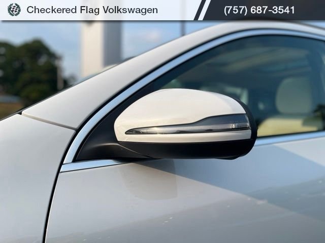 Used 2023 Polar White Mercedes-Benz GLA 250 4MATIC® image 2