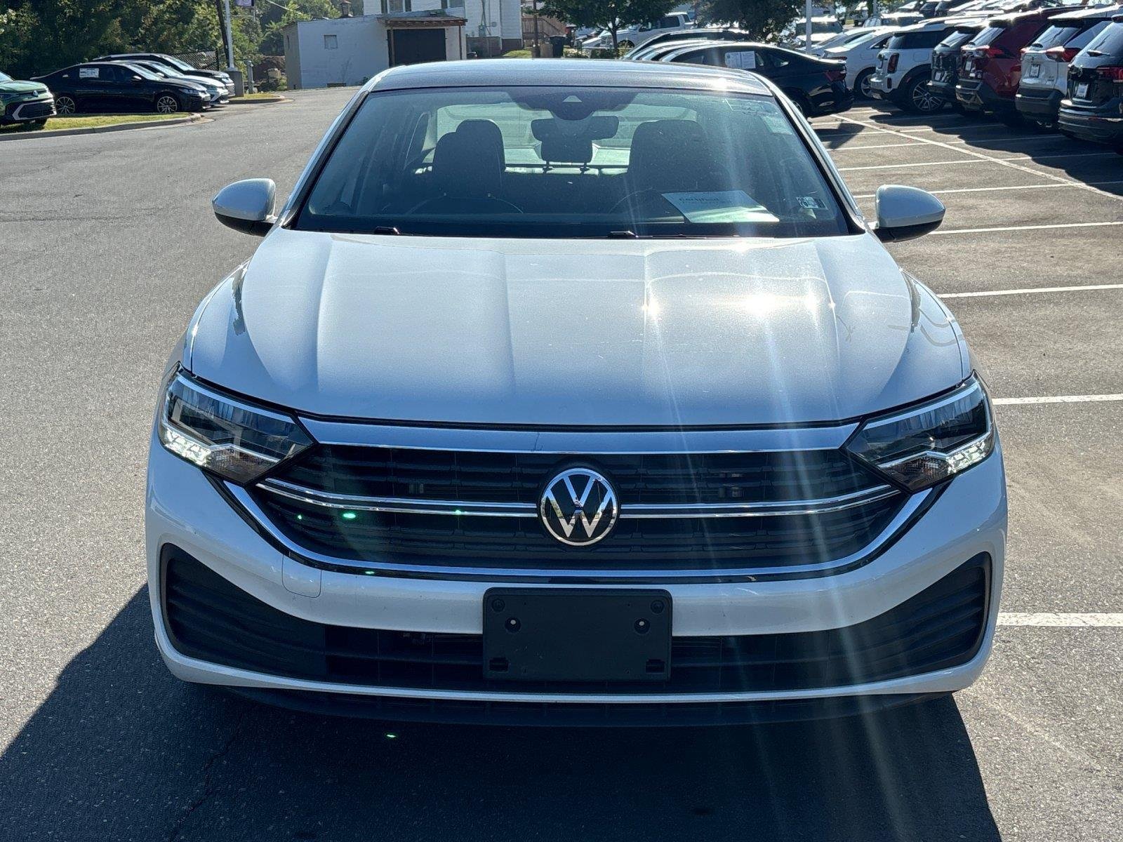 Certified Used 2023 Opal White Pearl Volkswagen SE image 8