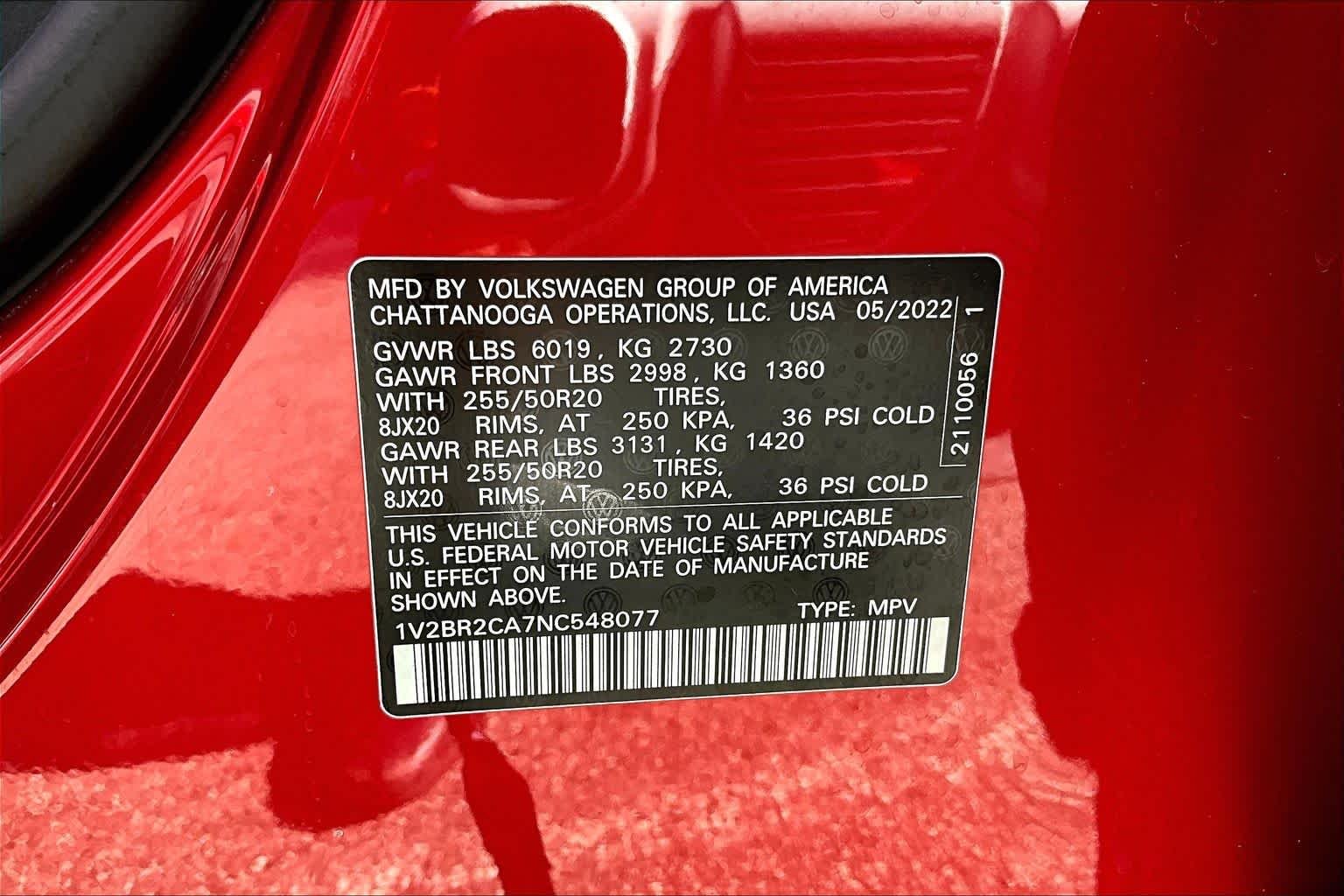 Used 2022 Aurora Red Metallic Volkswagen 3.6L V6 SEL image 34