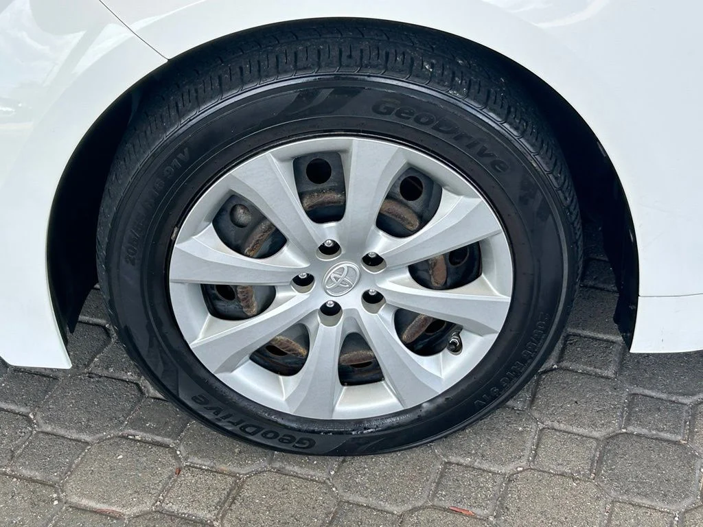 Certified Used 2022 White Toyota LE image 17