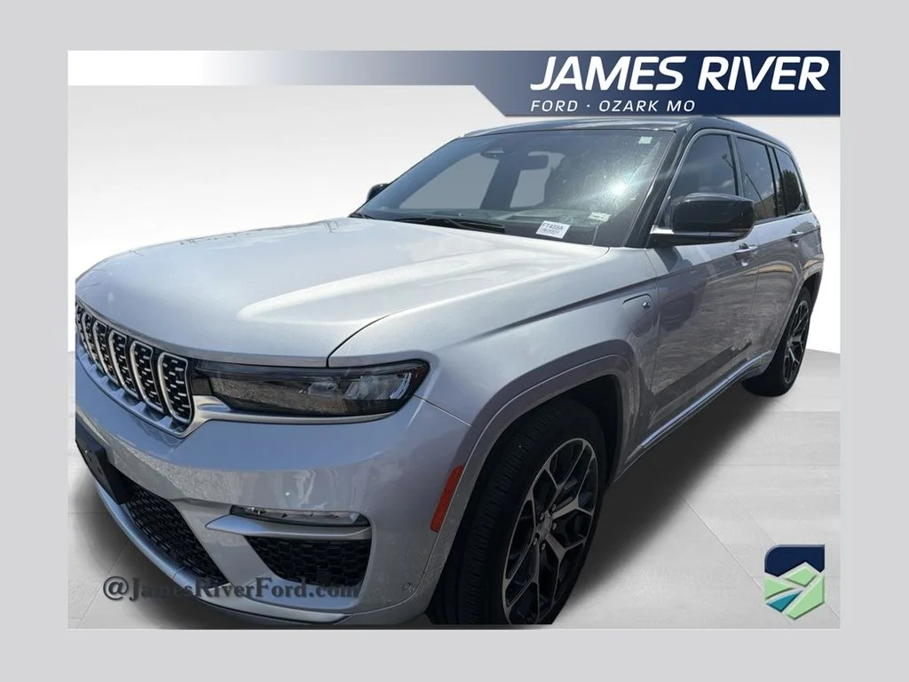 Used 2022 Silver Jeep Summit Reserve 4xe image 1