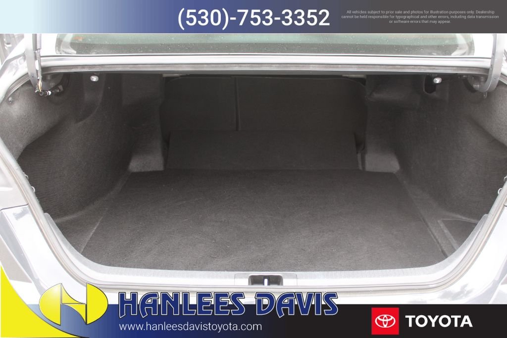 Used 2025  Toyota LE image 10