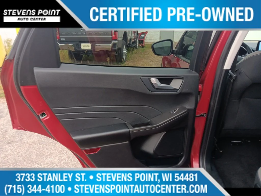 Used 2021 Rapid Red Metallic Tinted Clearcoat Ford SE image 35