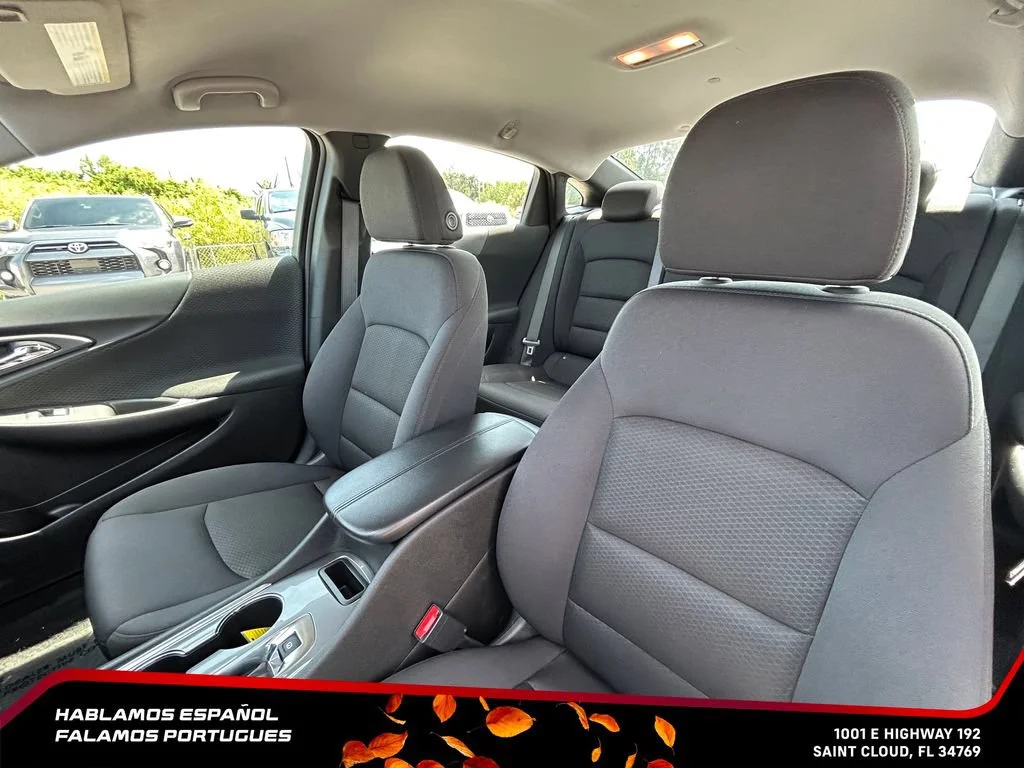 Used 2025 Summit White Chevrolet 1LT image 14