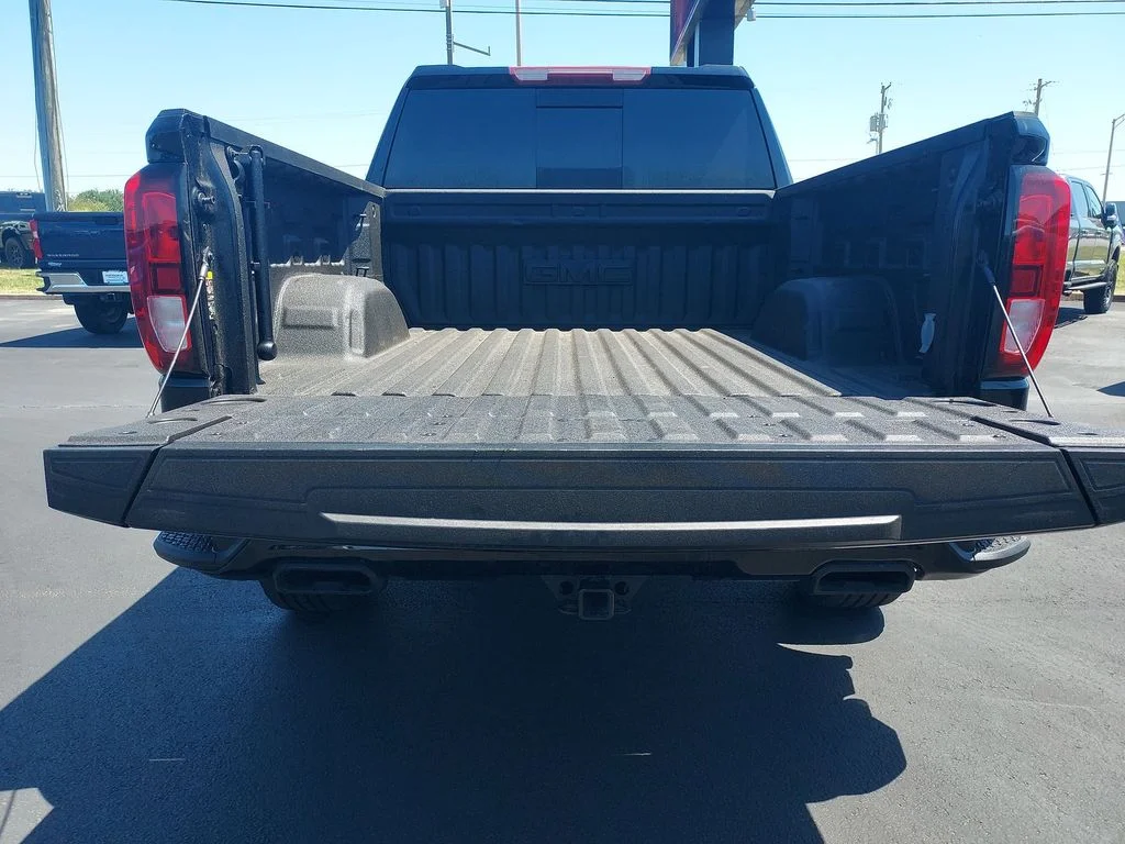 Used 2022 Black GMC Elevation image 29