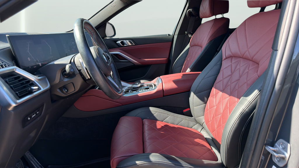 Used 2025 Gray BMW M60i image 17