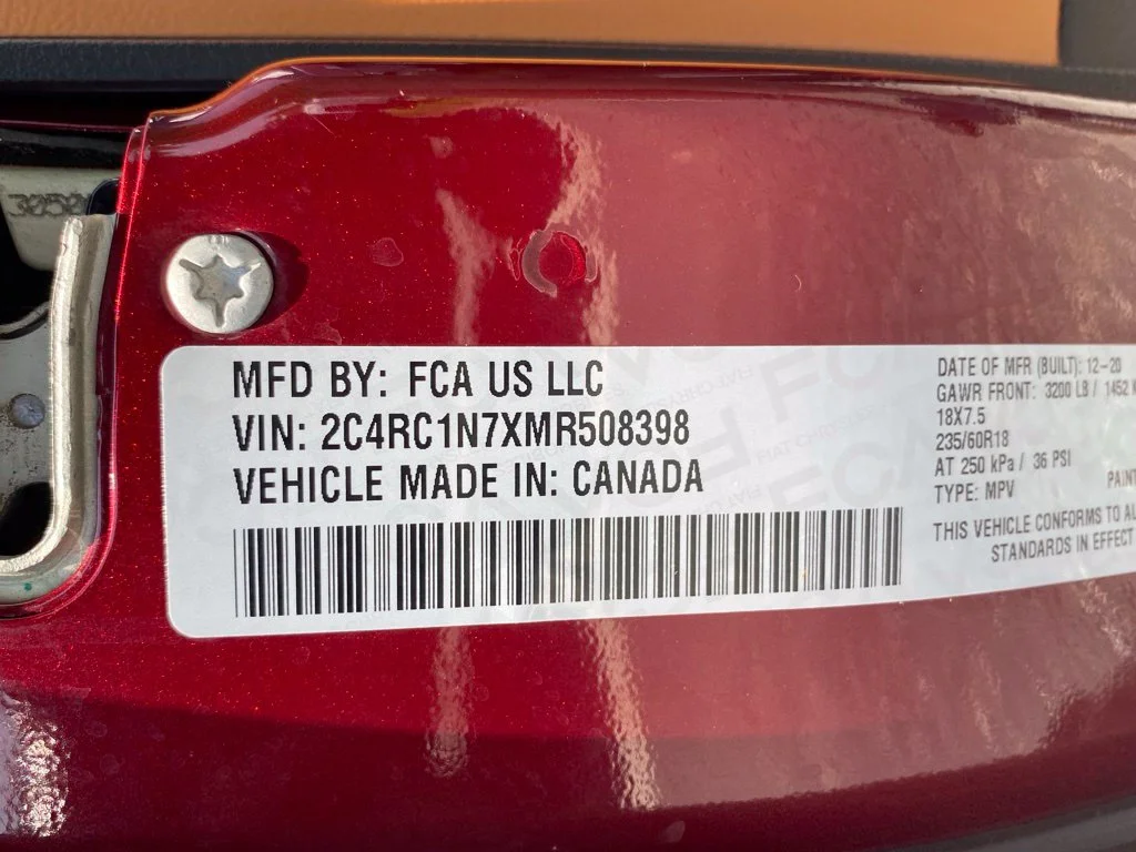 Used 2021 Red Chrysler Pinnacle image 21