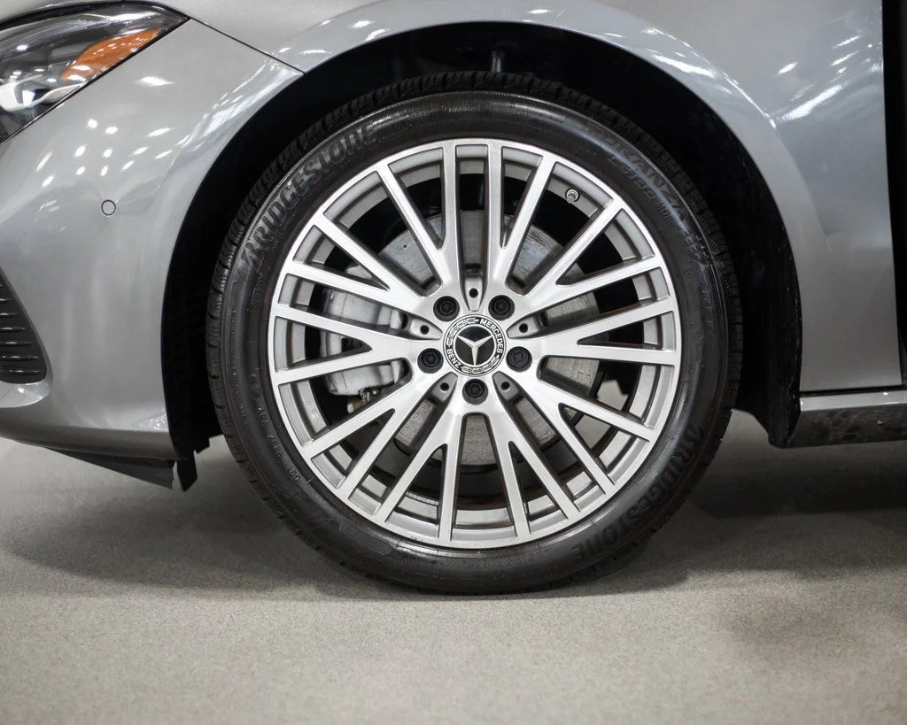 Certified Used 2025 Gray Mercedes-Benz CLA 250 image 4