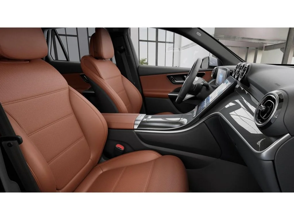 New 2026 White Mercedes-Benz GLC 300 image 4