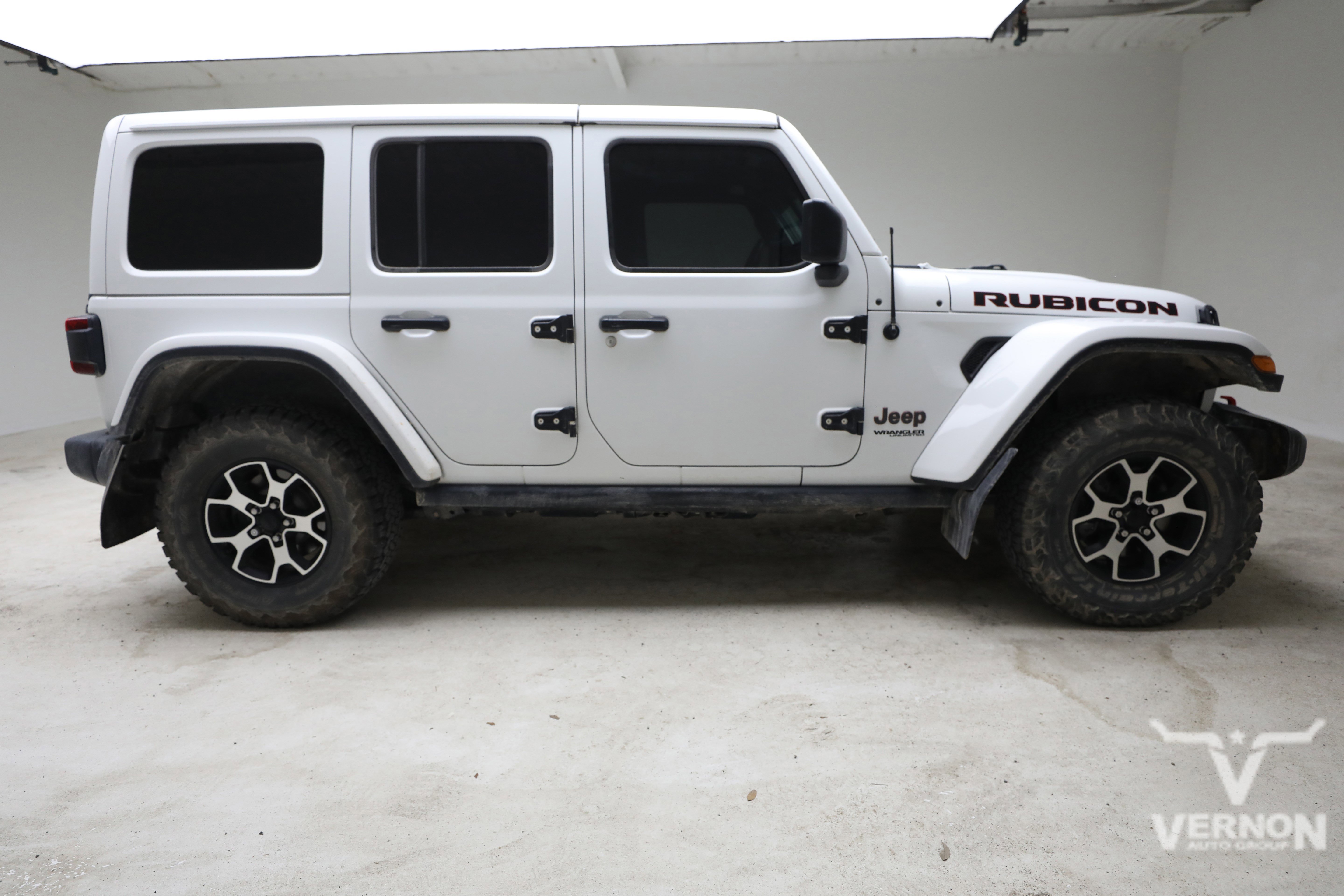Used 2021 Bright White Clearcoat Jeep Y image 5