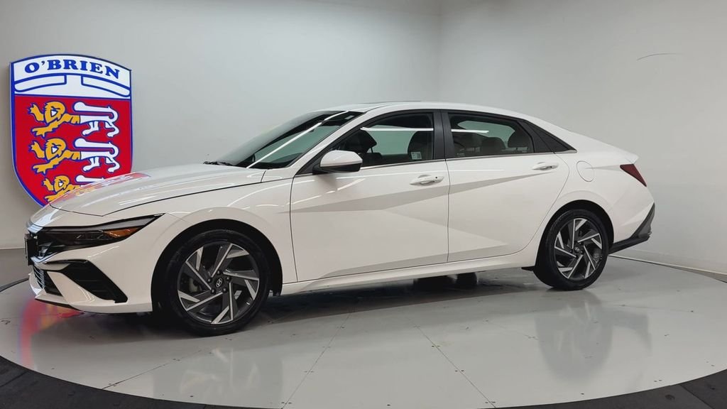 2025 Hyundai Elantra SEL - Photo 8