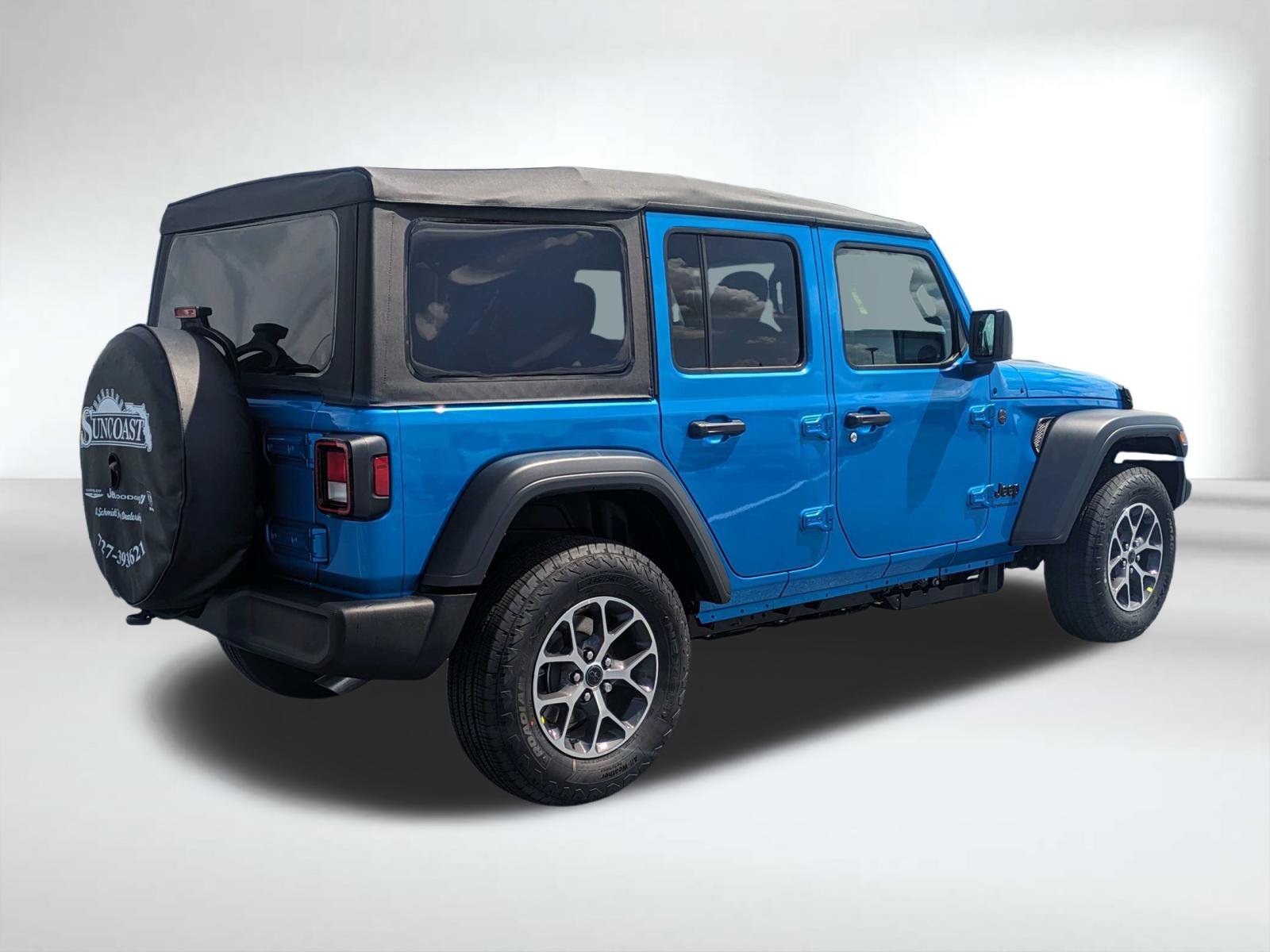 New 2026 Hydro Blue Pearl-Coat Exterior Paint Jeep Sport S image 4