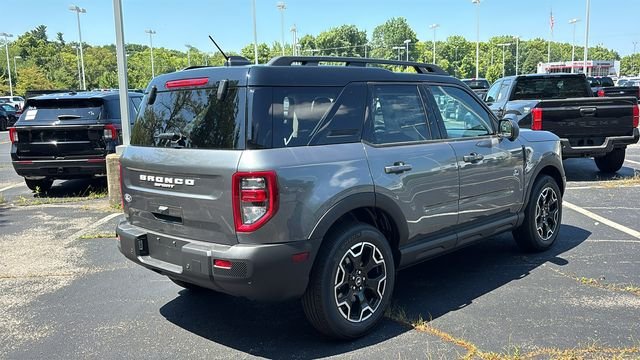 New 2026 Carbonized Gray Metallic Ford Outer Banks image 27