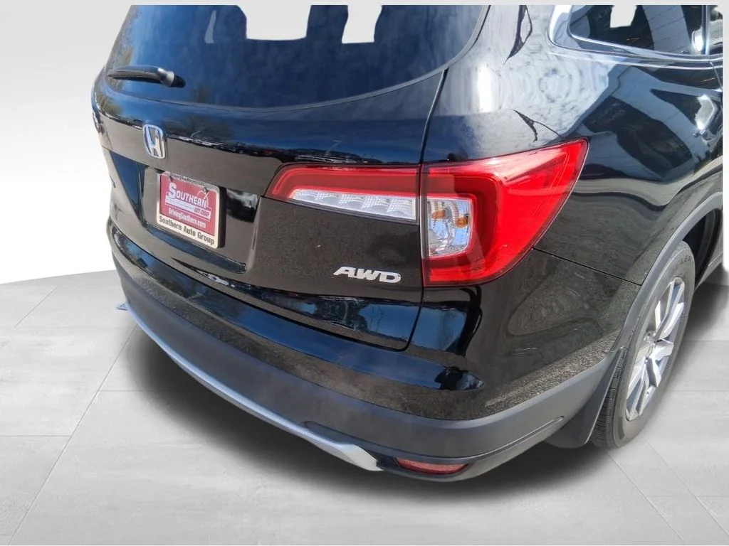 Used 2022 Black Honda EX-L image 11