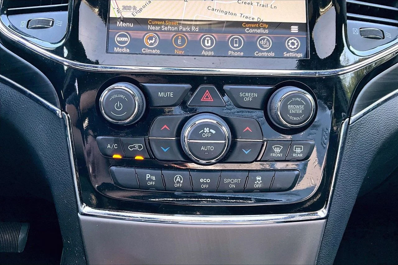Certified Used 2022 White Jeep Limited image 19