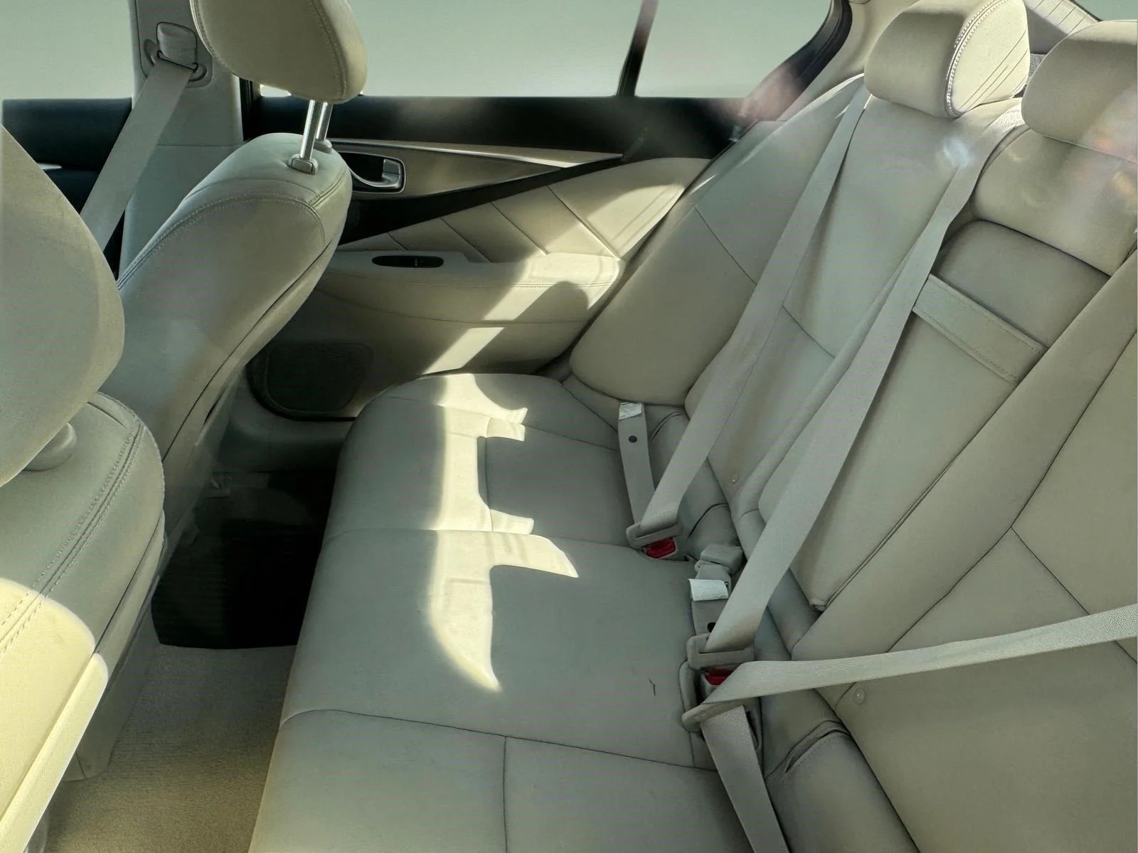 Used 2015 Liquid Platinum INFINITI Premium image 7