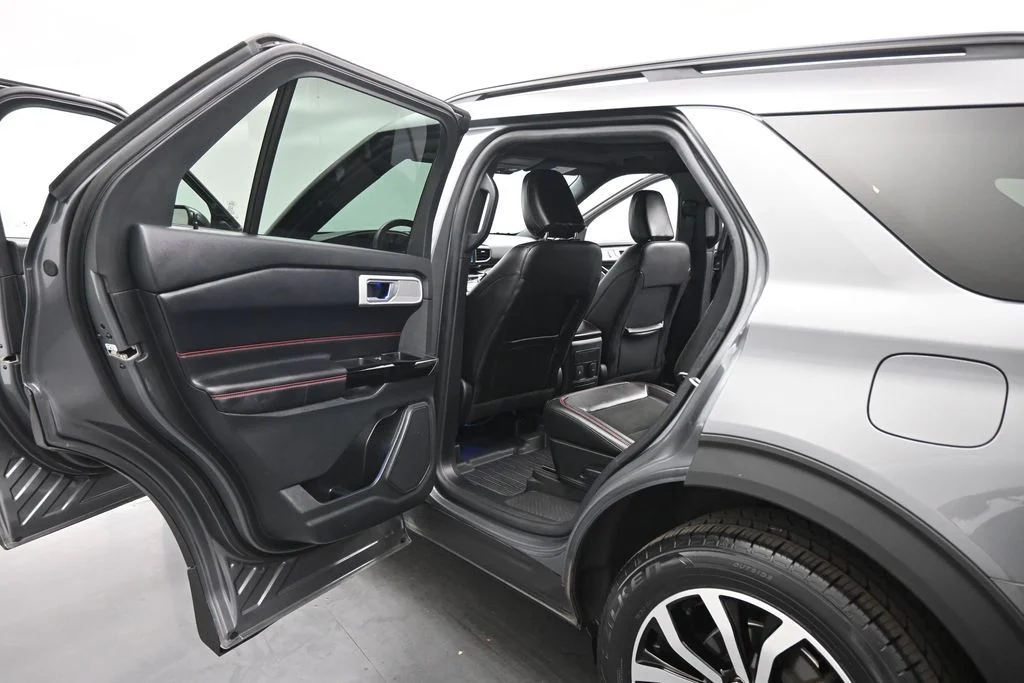 Certified Used 2022 Gray Ford ST-Line image 18