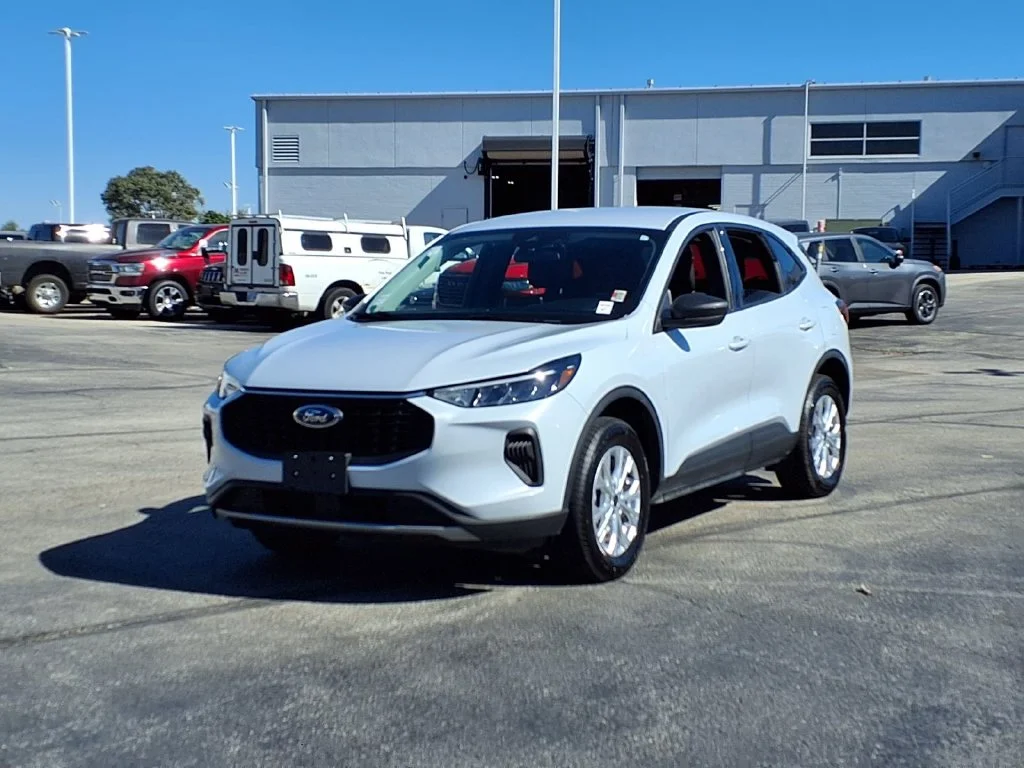 Used 2025 Ford Escape Active with VIN 1FMCU9GN3SUA58800 for sale in Kansas City