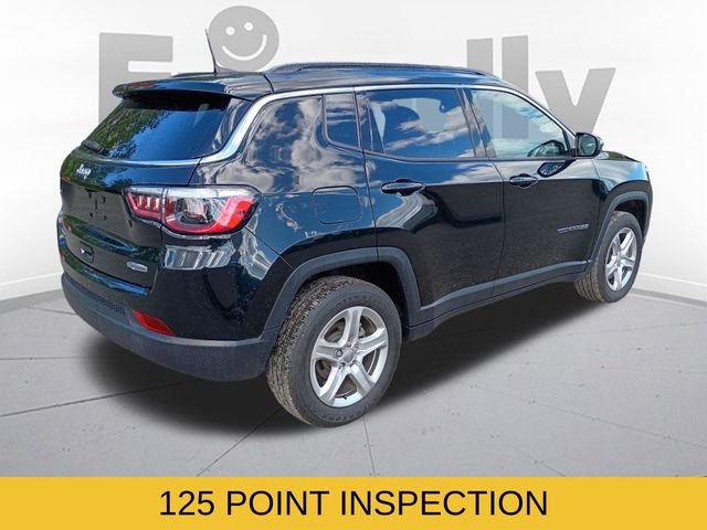 Used 2023 Black Jeep Latitude image 7