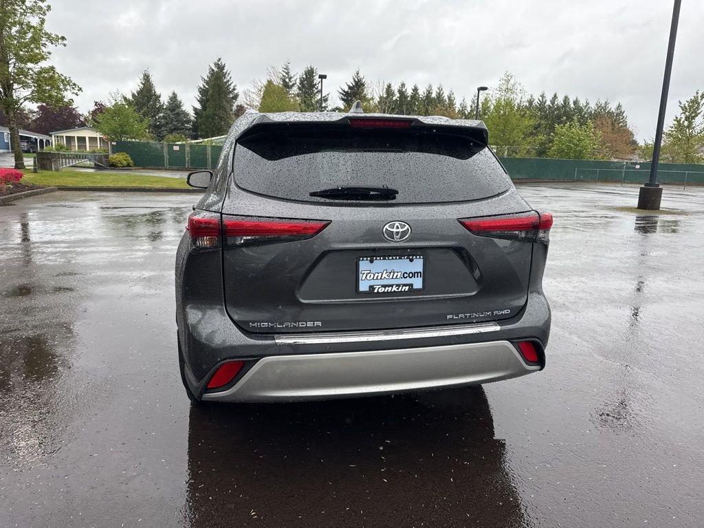 Used 2022 Magnetic Gray Metallic Toyota Platinum image 6