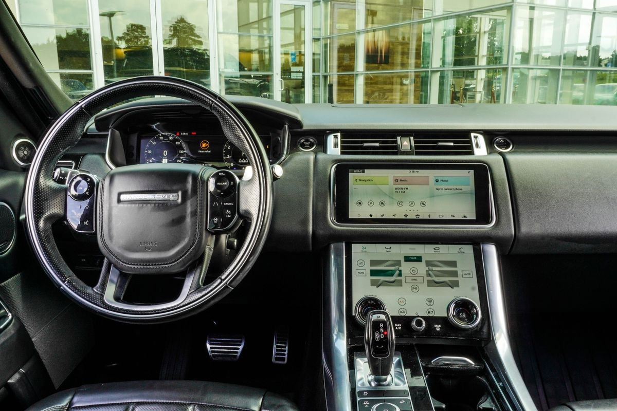 Used 2022 Silver Land Rover HSE Silver Edition image 17