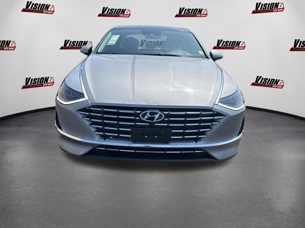 Used 2023 Silver Hyundai Limited image 2