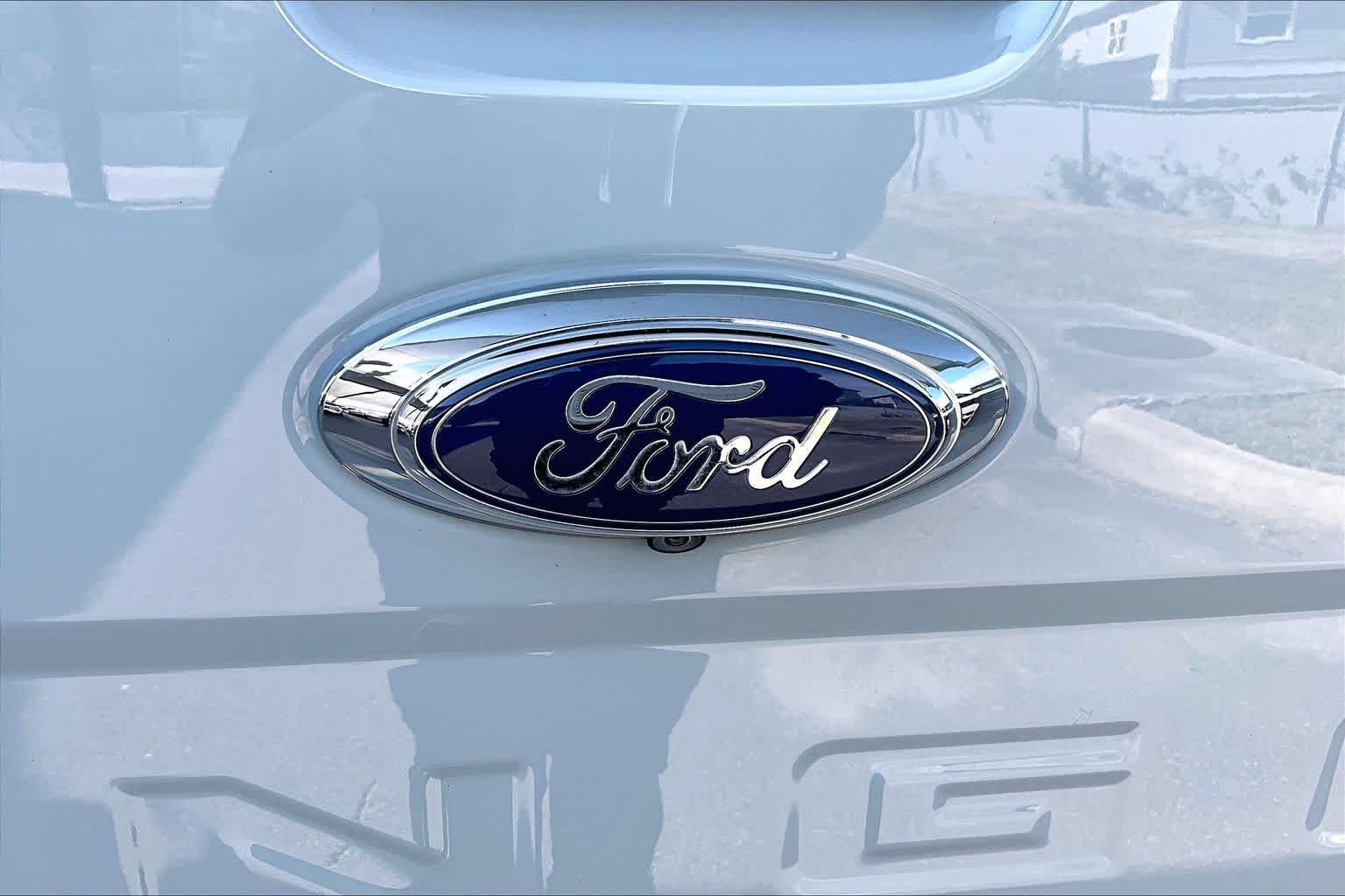 Used 2021 Cactus Gray Ford XL image 30
