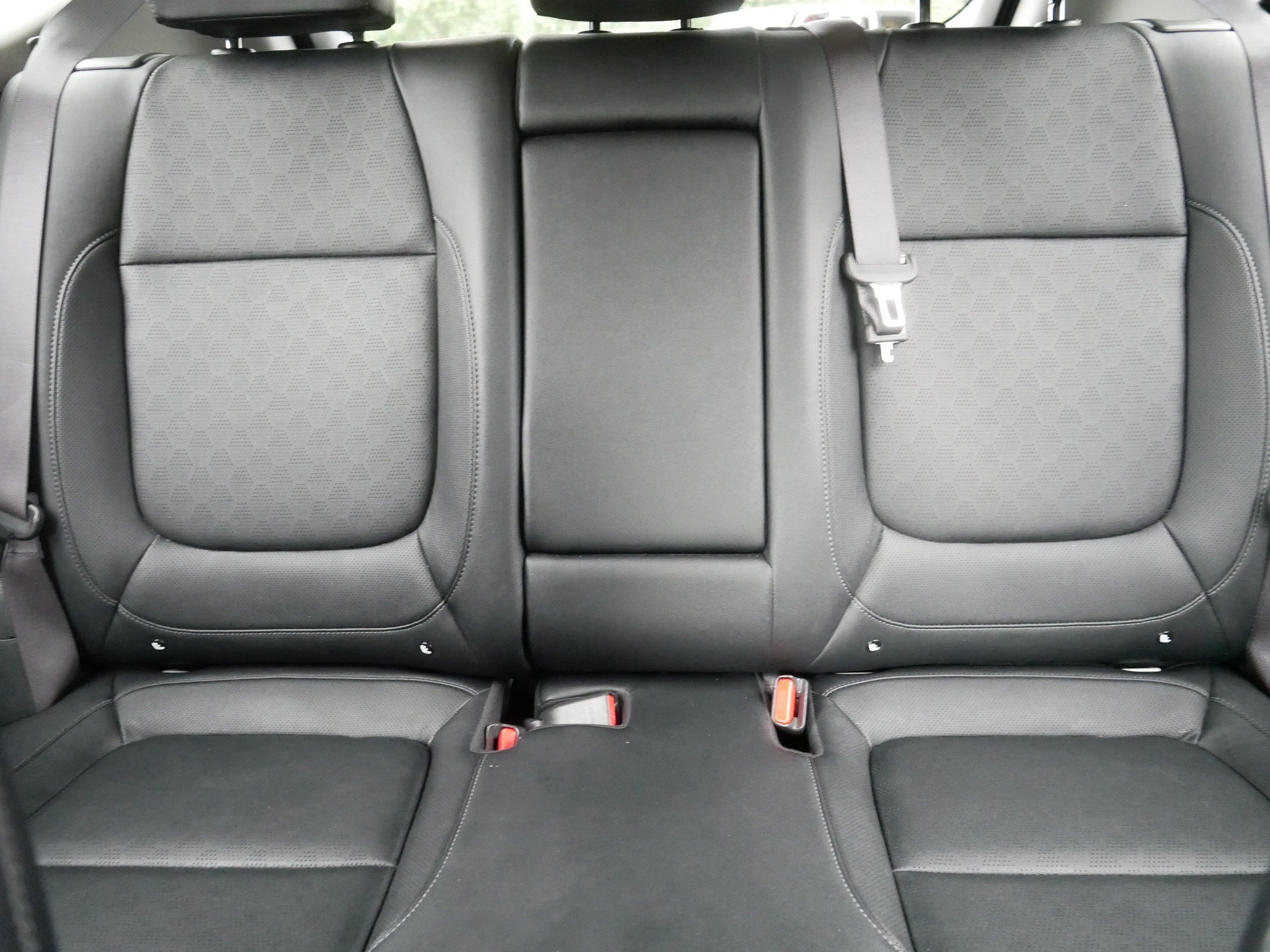 Used 2023 Snow White Pearl Kia EX image 13
