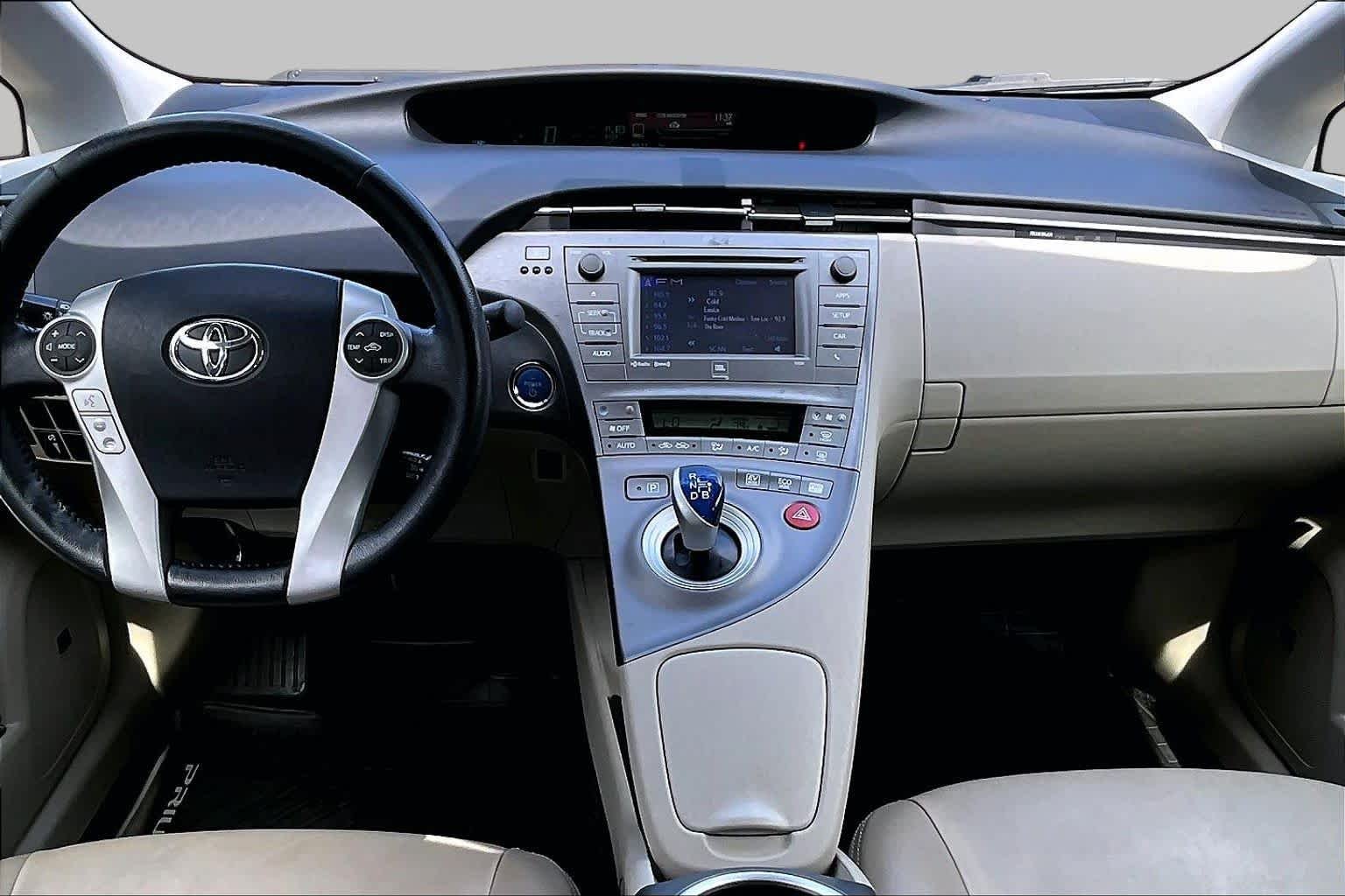 Used 2015 Barcelona Red Metallic Toyota Four image 16