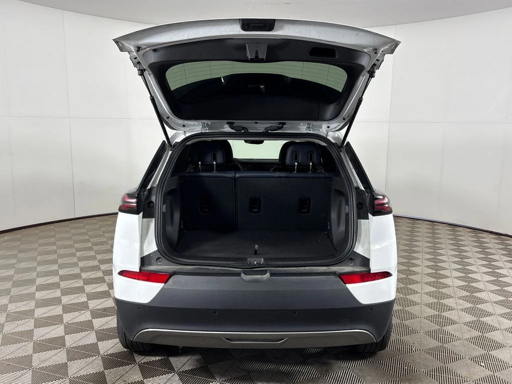 Used 2023 White Chevrolet Premier image 10