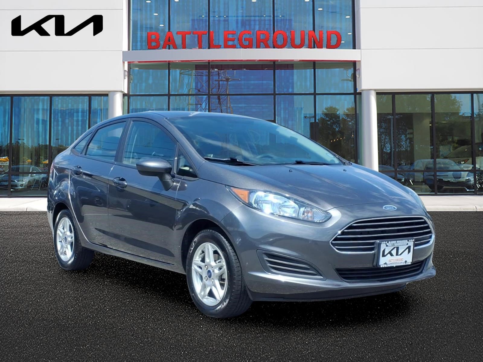 2018 Ford Fiesta SE Sedan's photo