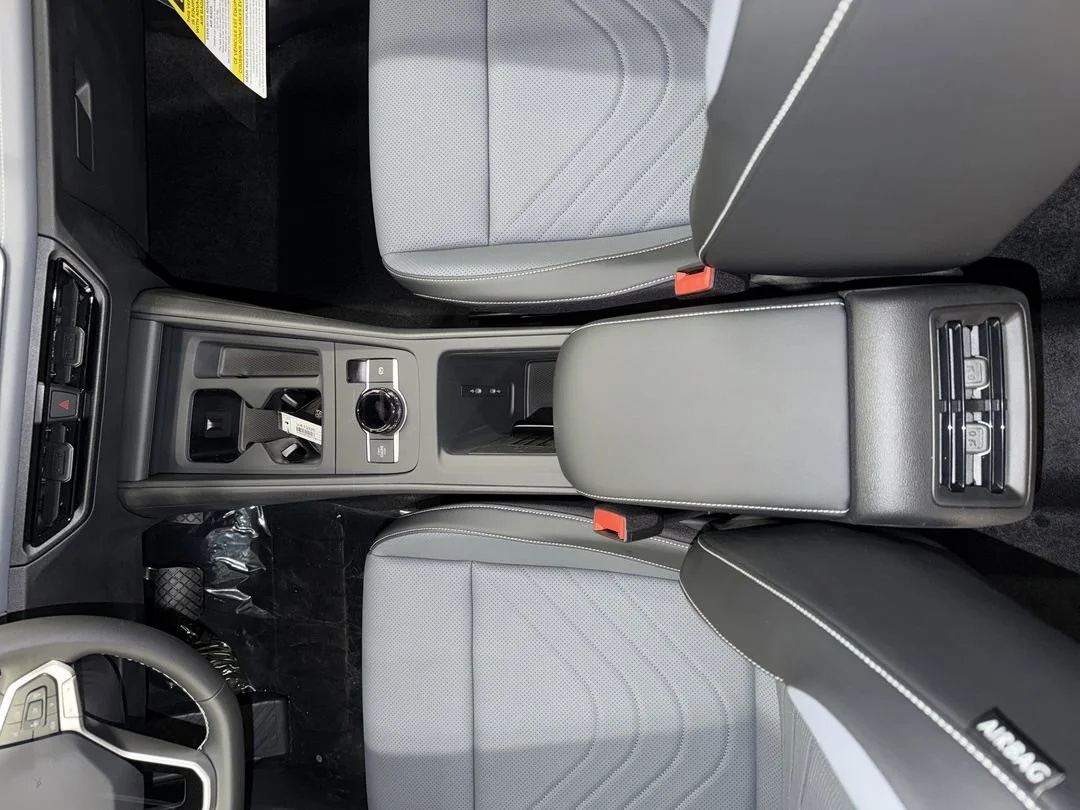 New 2026 Platinum Gray Metallic Volkswagen SE image 23
