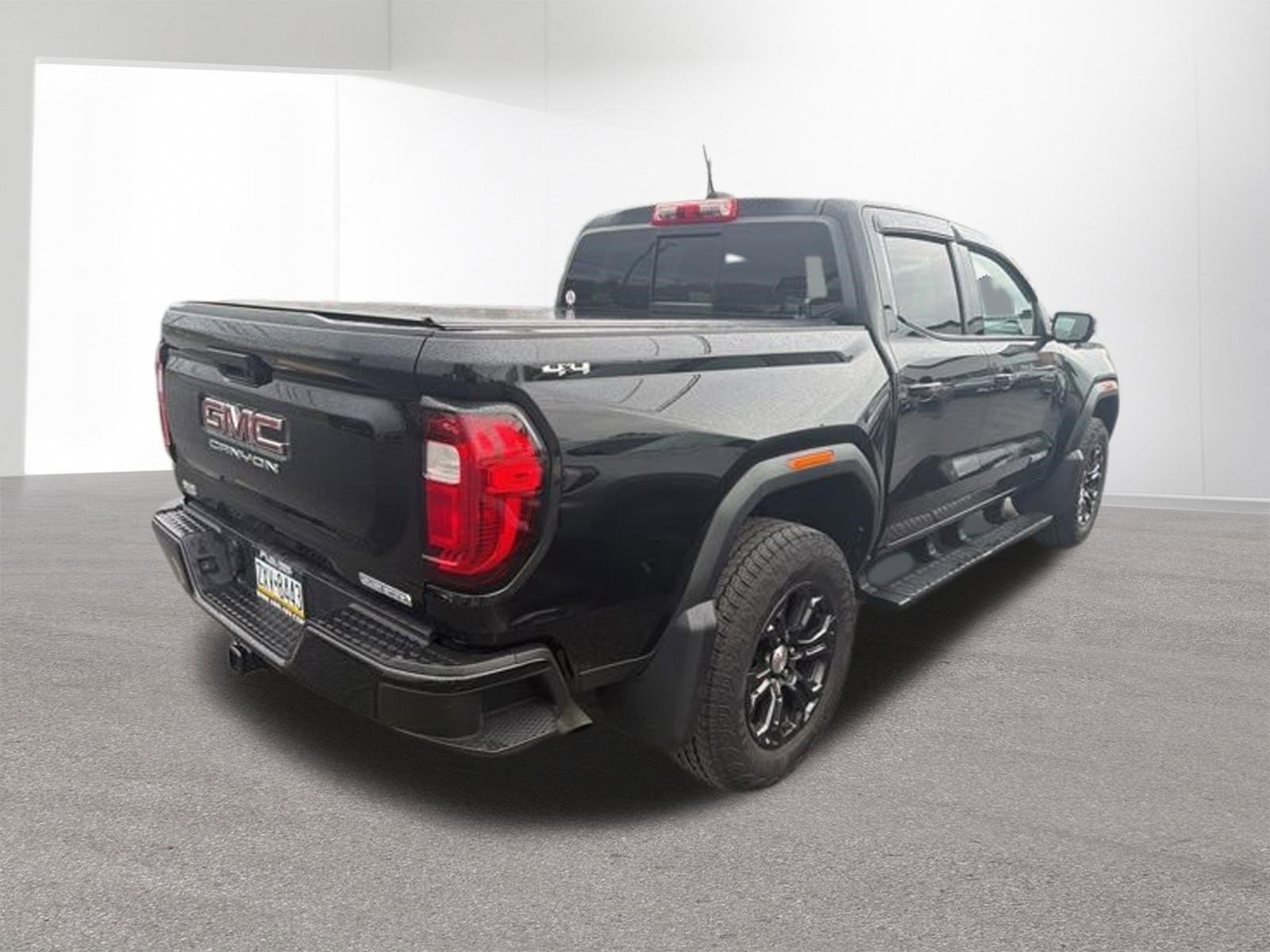 Used 2024 Onyx Black GMC 4WD Elevation image 31