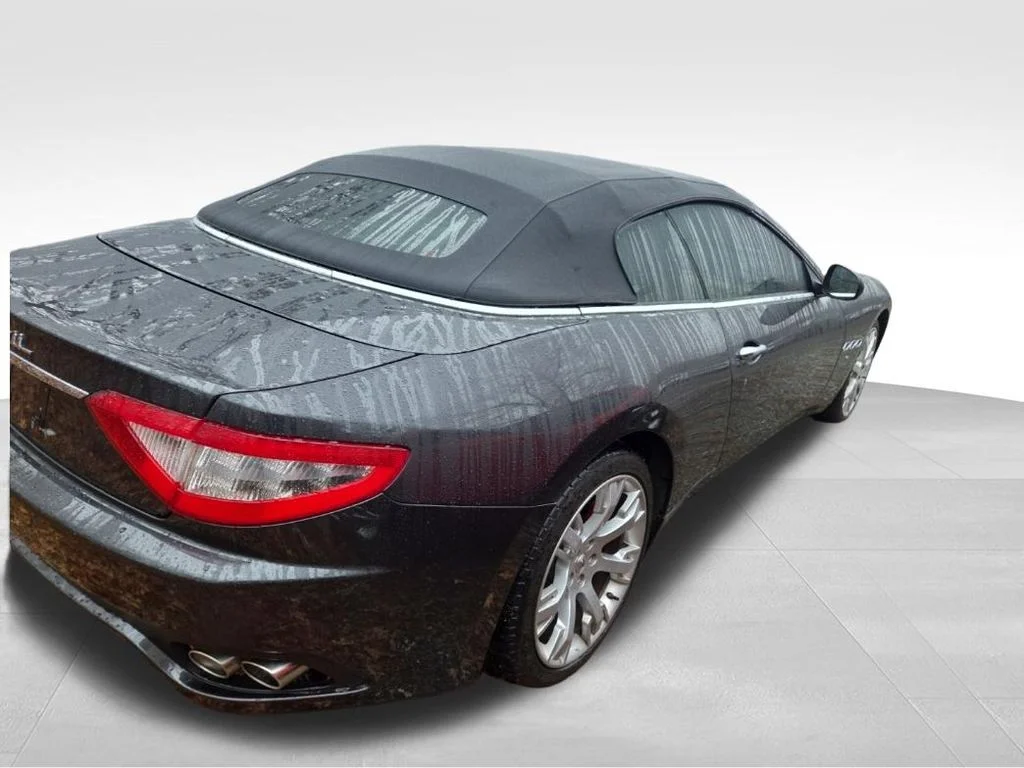 Used 2015  Maserati Base image 3