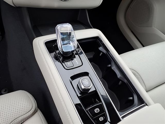 2026 Volvo XC90 Ultra - Photo 23