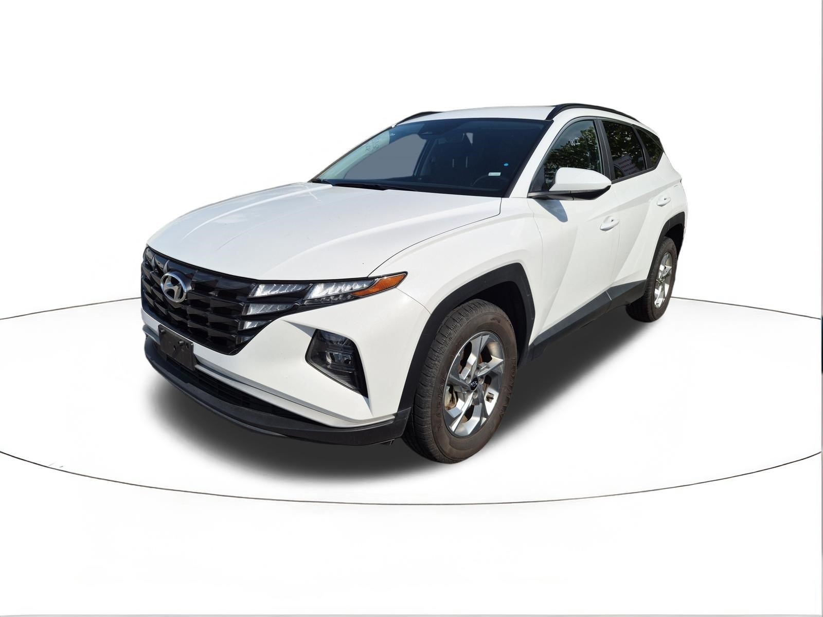 Used 2024 White Pearl Hyundai SEL image 4