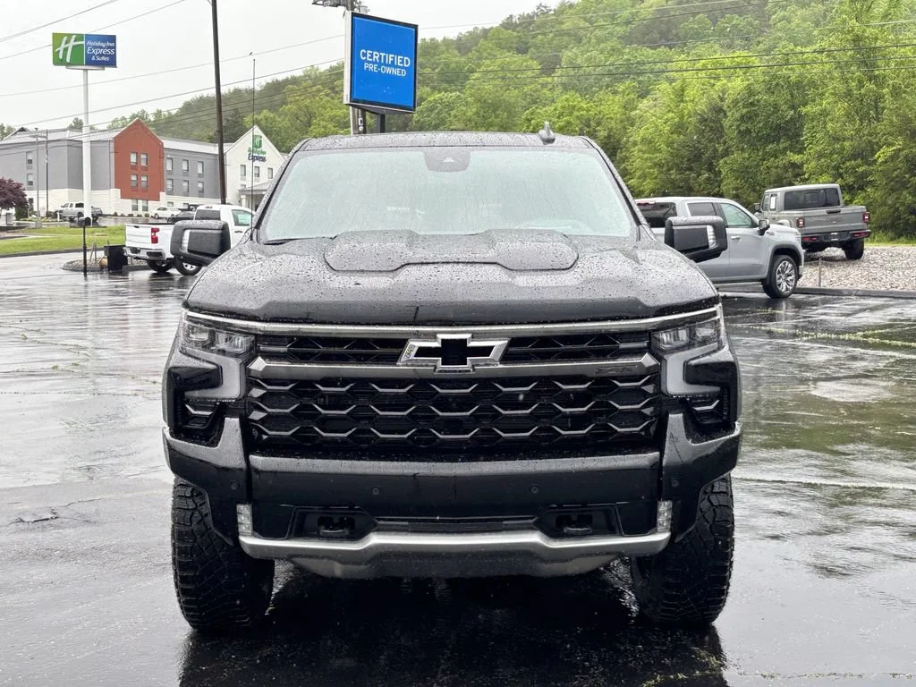 Used 2025 Black Chevrolet ZR2 image 4
