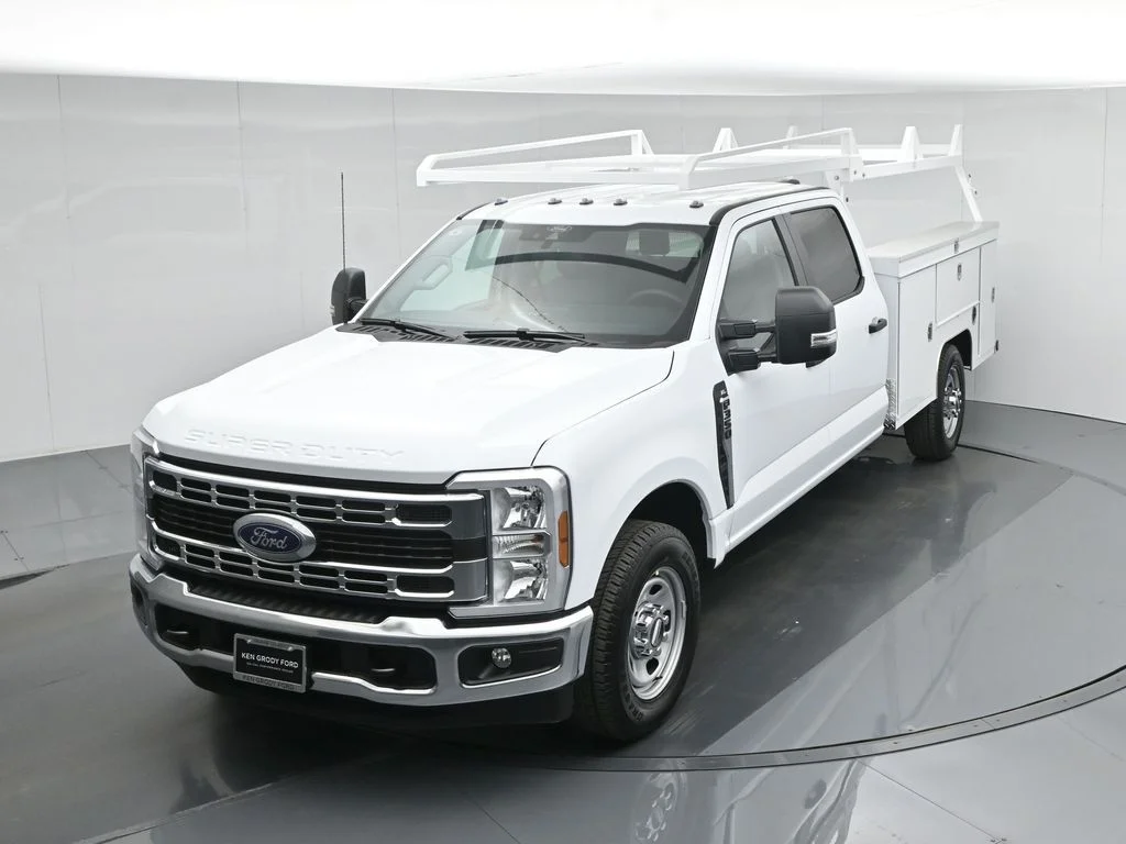 New 2026 Oxford White Ford XL image 41