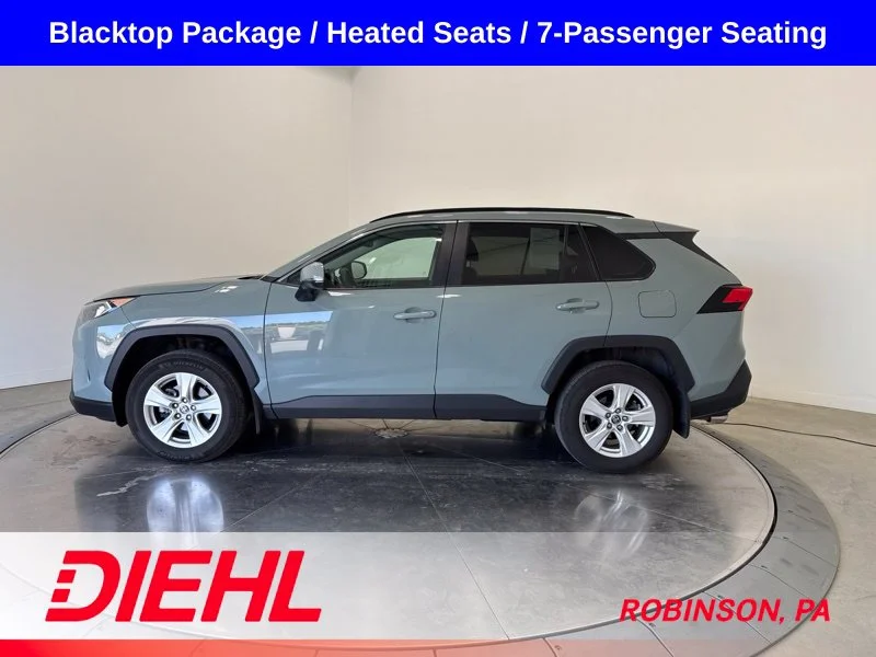 Used 2021  Toyota XLE image 4