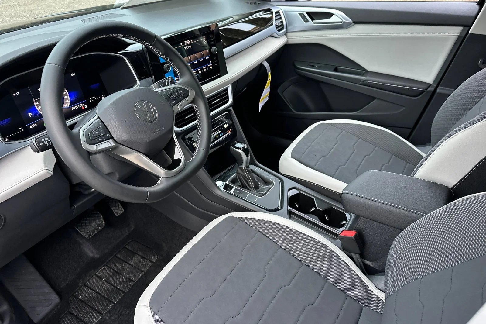 2026 Volkswagen Taos SE - Photo 10