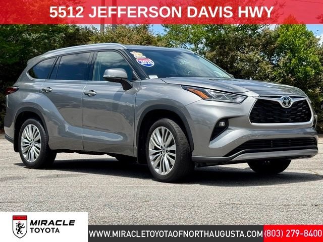Used 2025  Toyota Platinum image 1