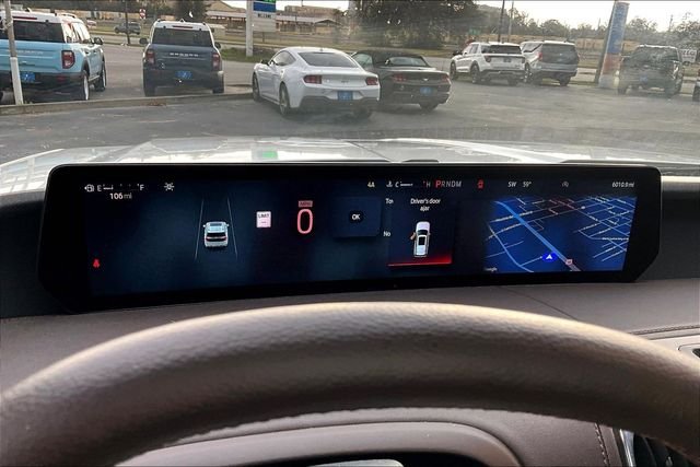 Used 2025 White Ford King Ranch image 18