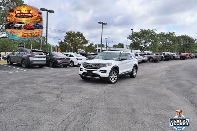 Used 2021 White Metallic Ford Limited image 1