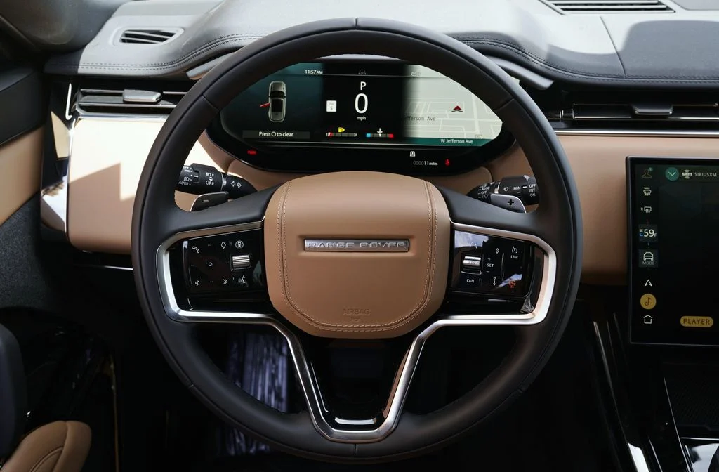 Used 2026 Green Land Rover SE image 16