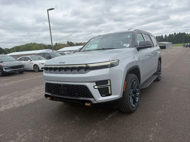 New 2026 Silver-Zynith Exterior Paint Jeep  image 7